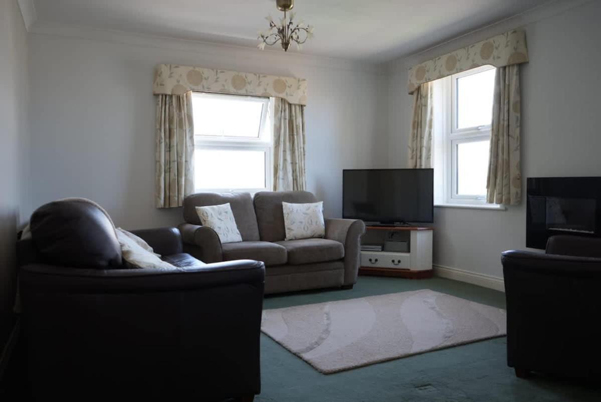 Fabulous High Street Townhouse With Stunning Views & Parking At 'Eagles Nest' Villa Falmouth Exterior photo