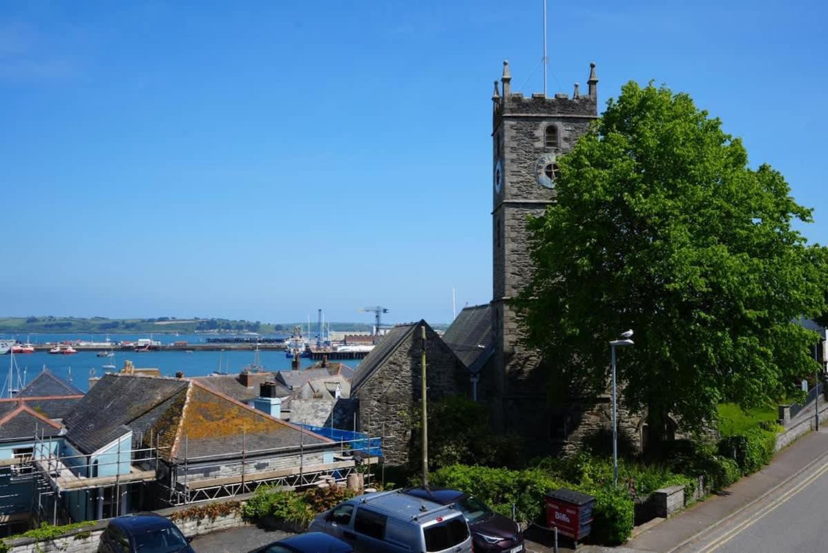 Fabulous High Street Townhouse With Stunning Views & Parking At 'Eagles Nest' Villa Falmouth Exterior photo