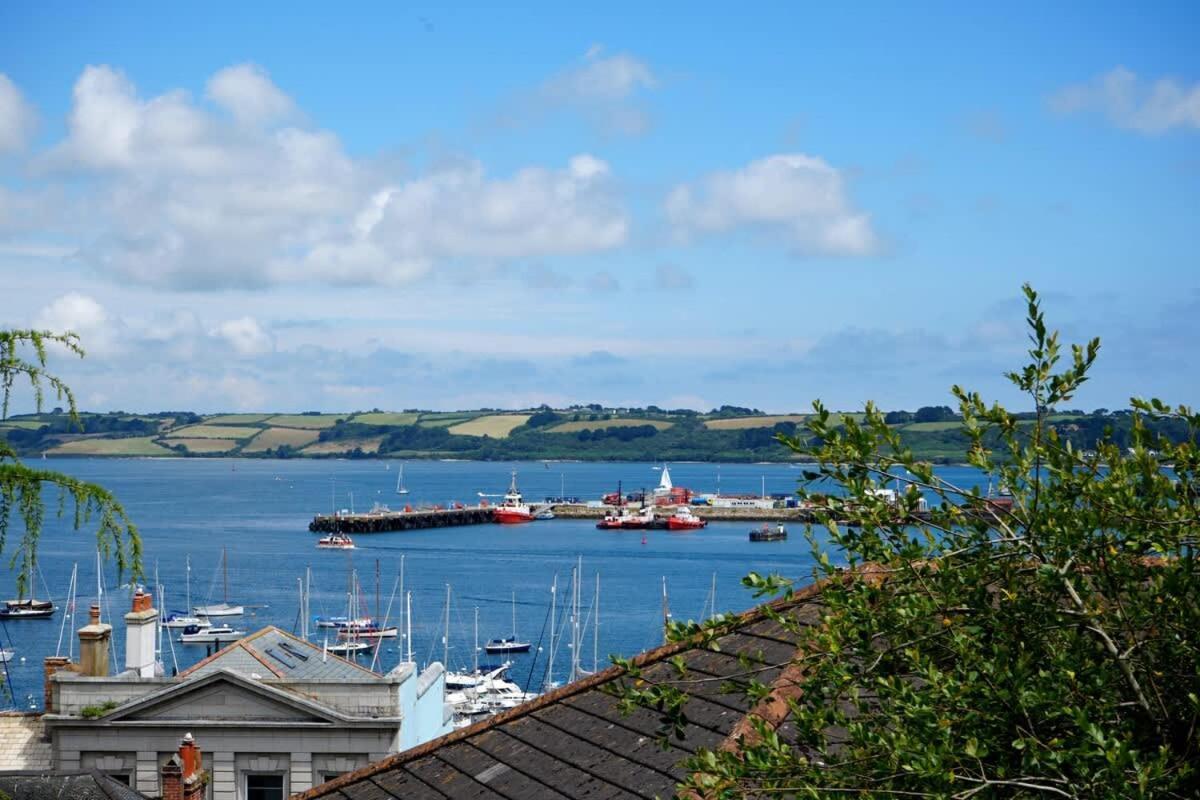 Fabulous High Street Townhouse With Stunning Views & Parking At 'Eagles Nest' Villa Falmouth Exterior photo