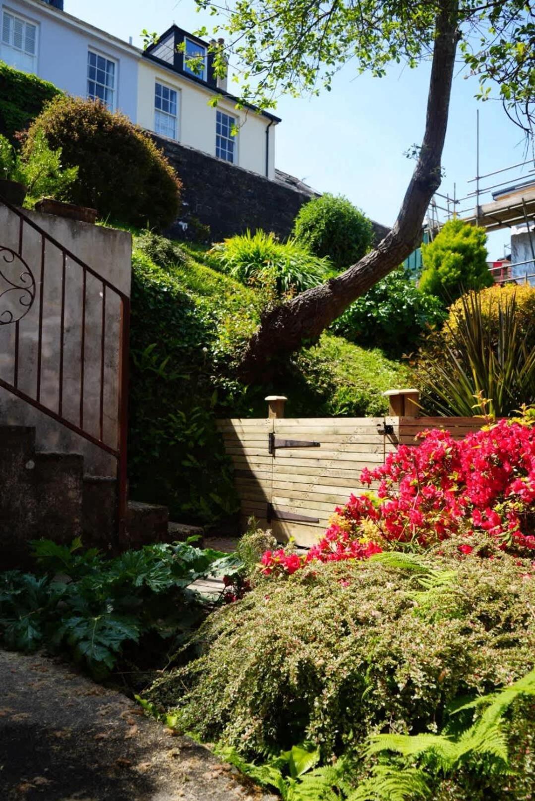 Fabulous High Street Townhouse With Stunning Views & Parking At 'Eagles Nest' Villa Falmouth Exterior photo